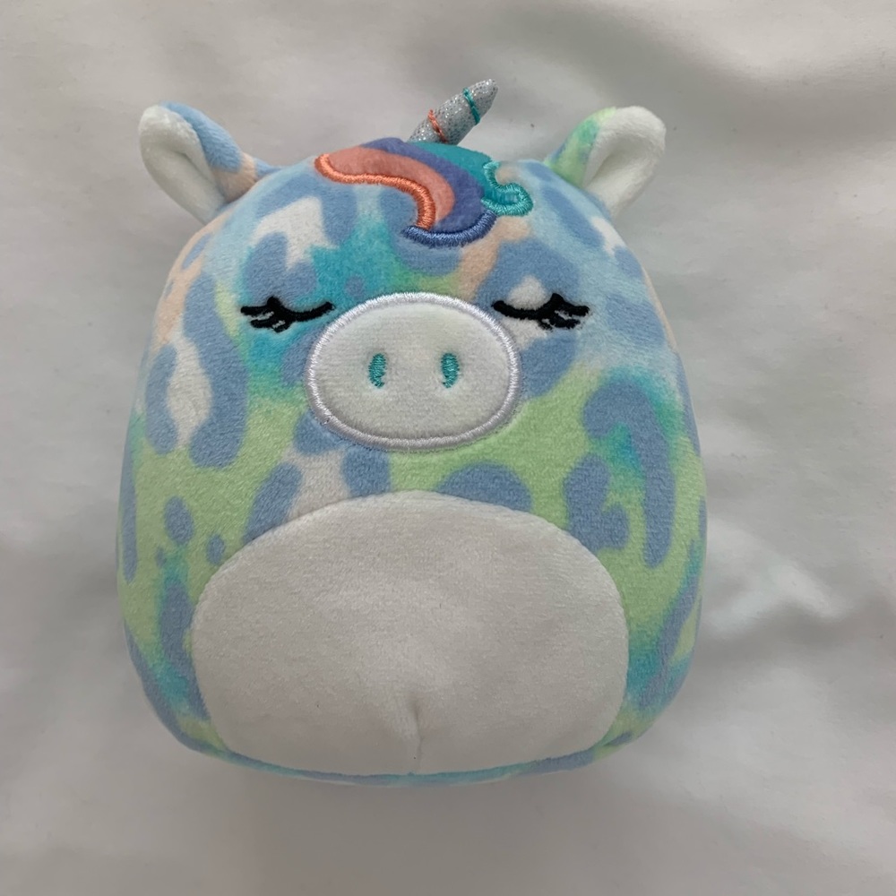 NWOT! Squishmallows 5 inch Nazina